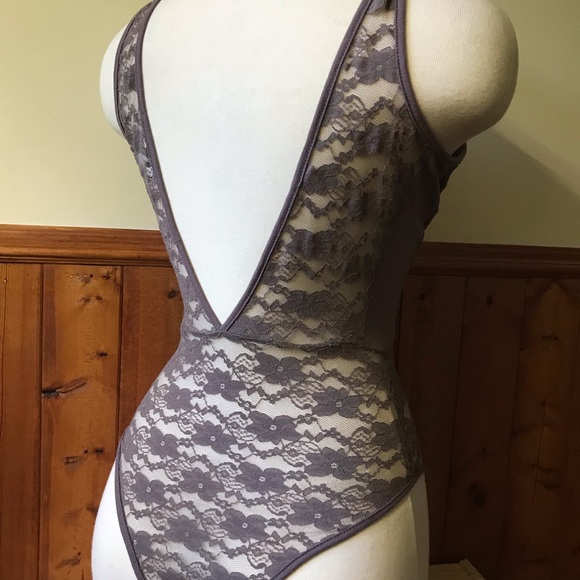 Purple lace body suit with open back - Picture 3 of 10